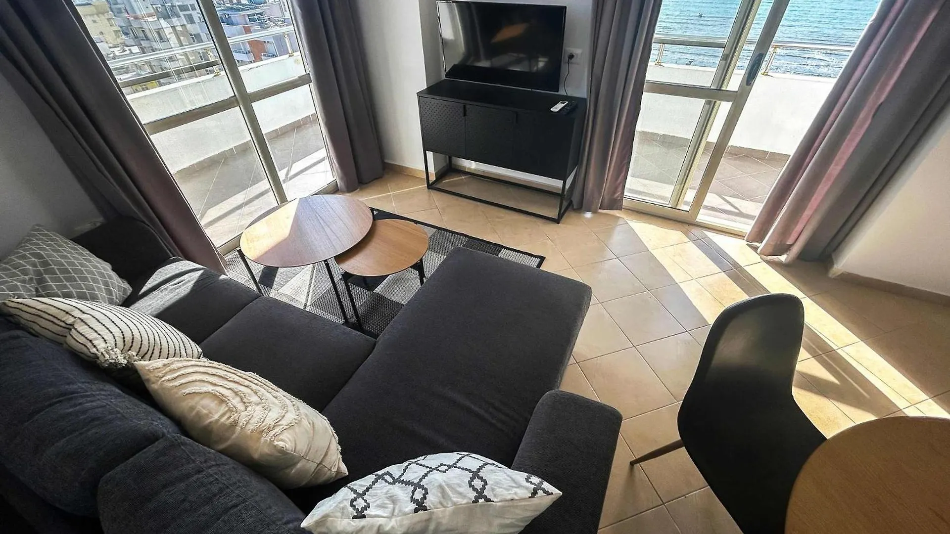 Breathtaking Sea View Apartment 687 Durrës 0*,